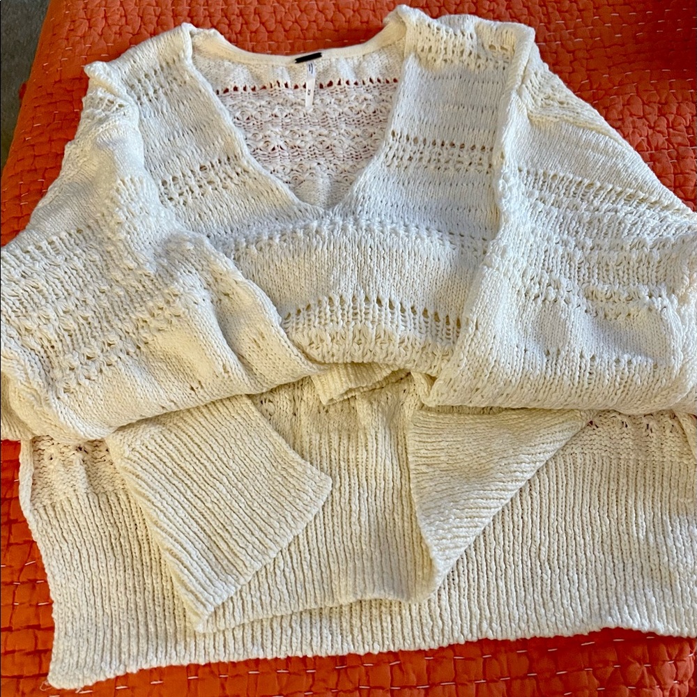 Free people Hot topic V neck sweater top M